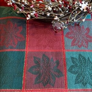 Poinsettia plaid holiday tablecloth Christmas red green floral buffalo check